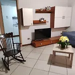 Διαμέρισμα House By The *