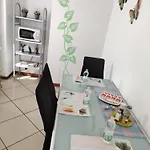 Διαμέρισμα House By The *